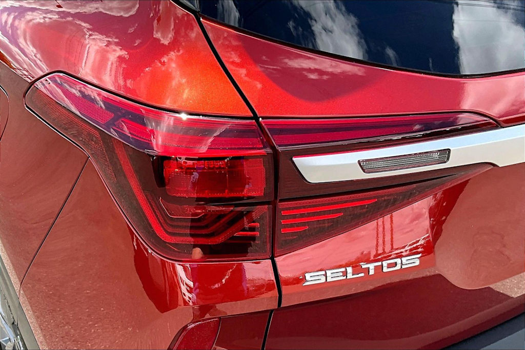 Thumbnail: 2021 Kia Seltos - 32