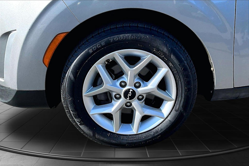 Thumbnail: 2023 Kia Soul - 7