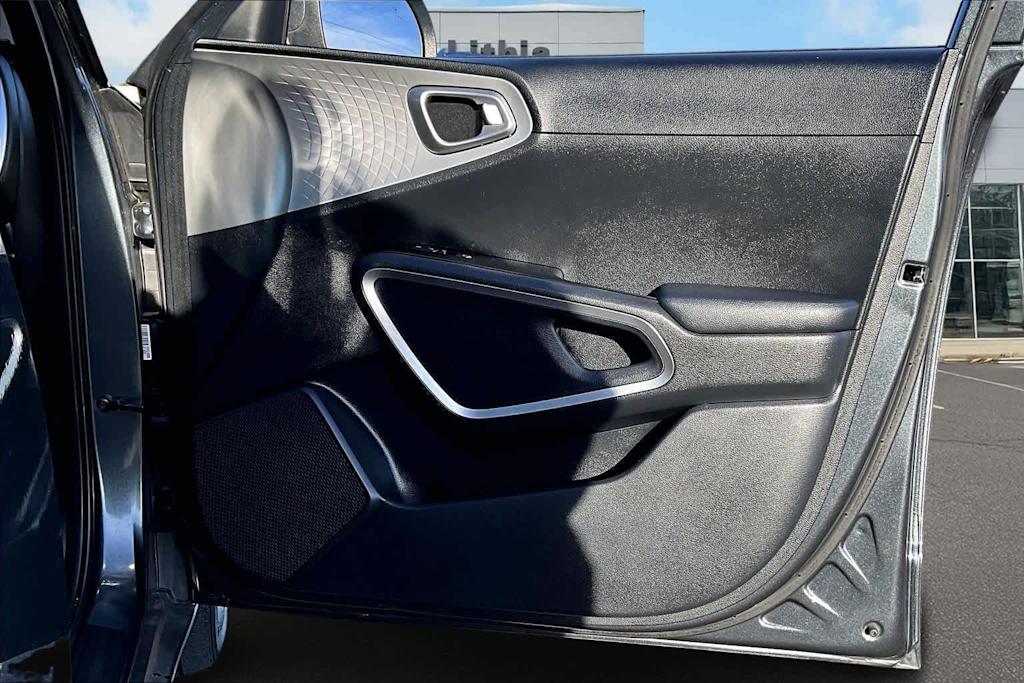 Thumbnail: 2023 Kia Soul - 30