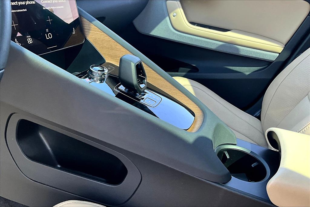 2022 Polestar 2  21