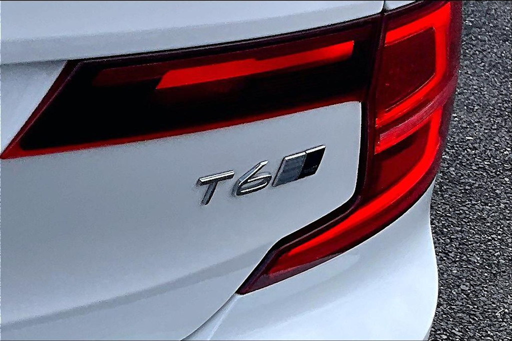 Thumbnail: 2018 Volvo S90 - 19