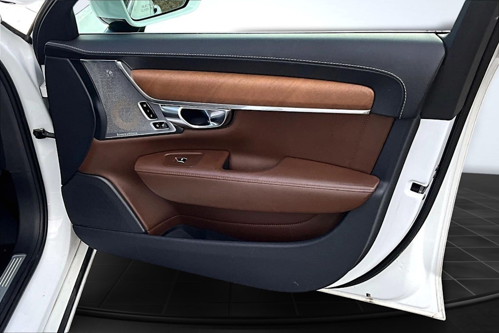 Thumbnail: 2018 Volvo S90 - 29