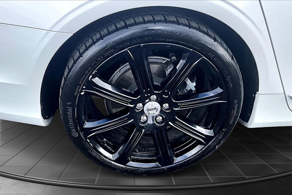 Thumbnail: 2018 Volvo S90 - 35