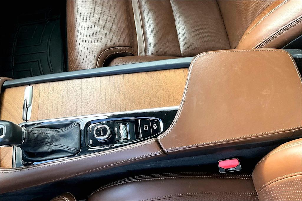 Thumbnail: 2018 Volvo S90 - 21