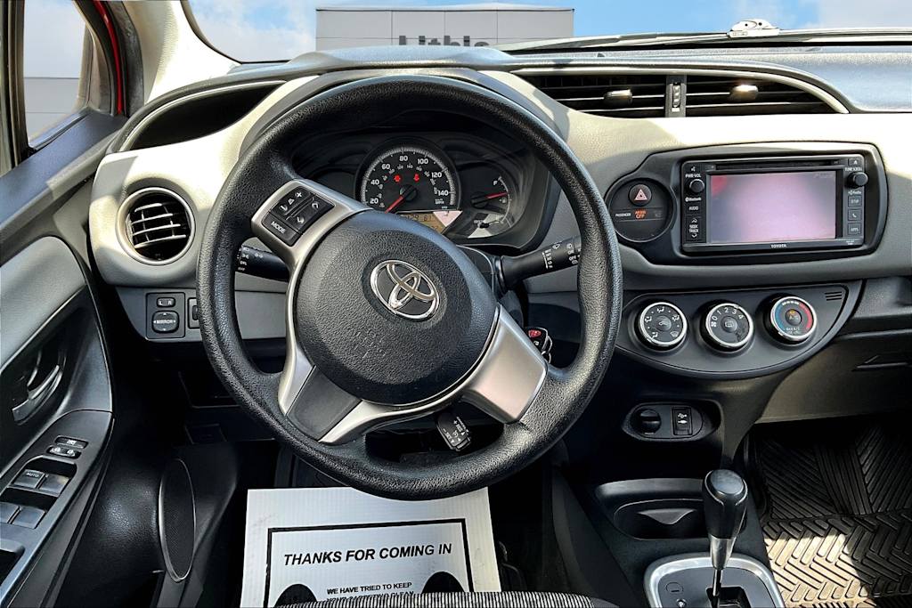 Thumbnail: 2016 Toyota Yaris - 12