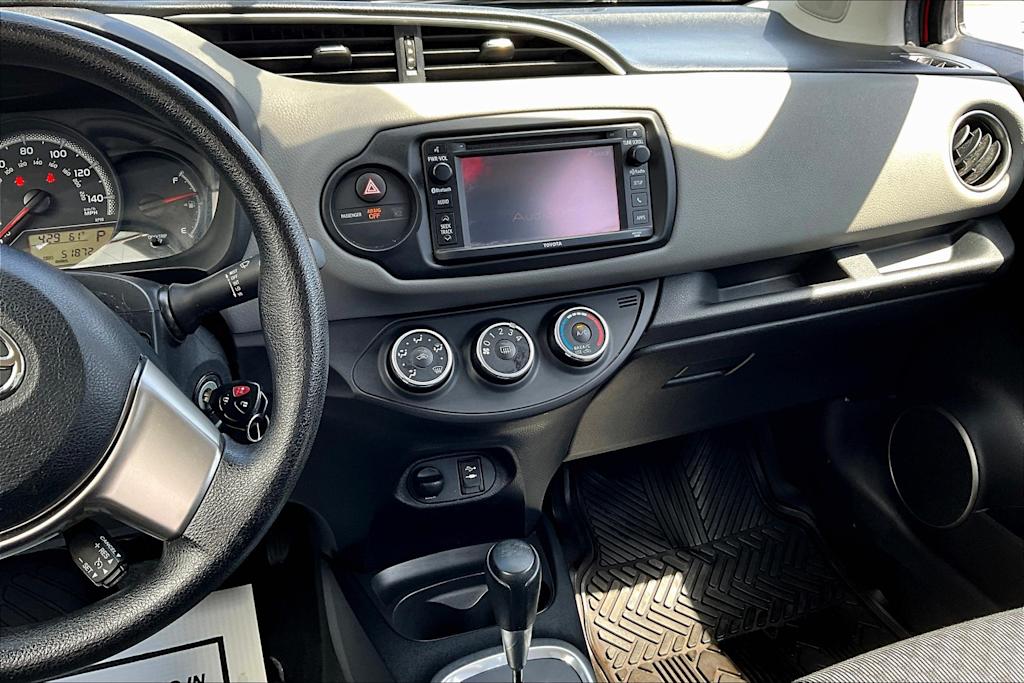 Thumbnail: 2016 Toyota Yaris - 13