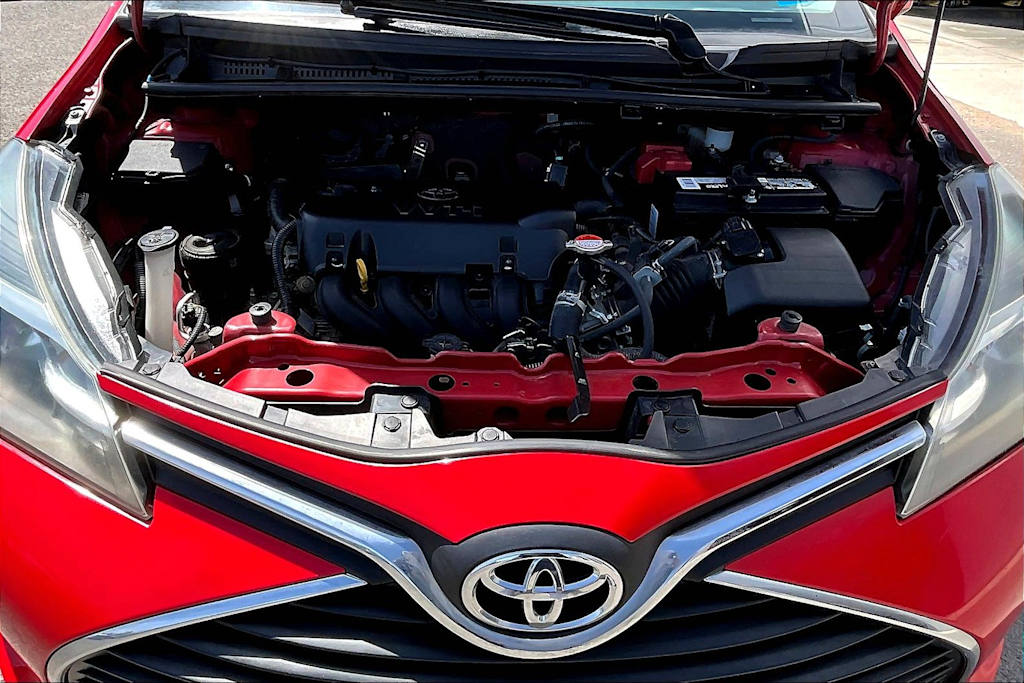 Thumbnail: 2016 Toyota Yaris - 8