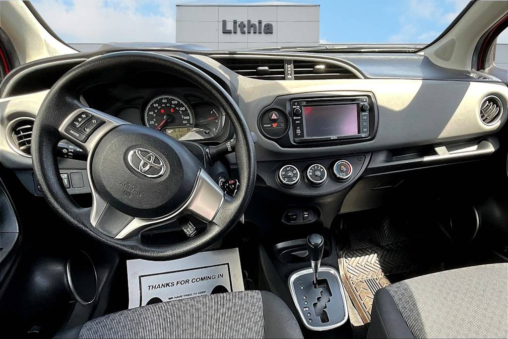 Thumbnail: 2016 Toyota Yaris - 9