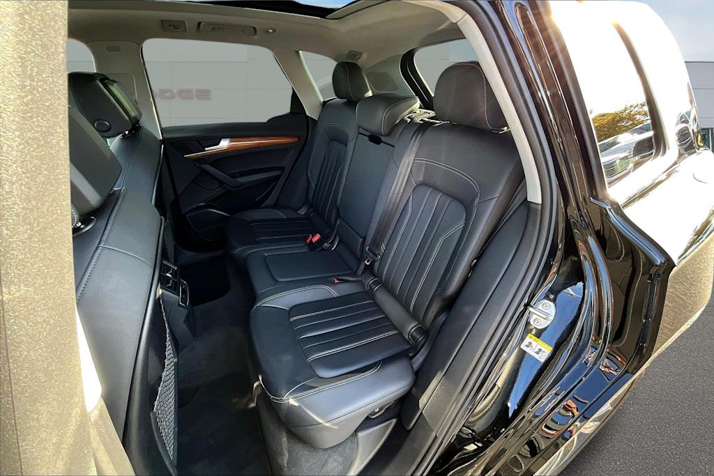 Thumbnail: 2023 Audi Q5 - 13