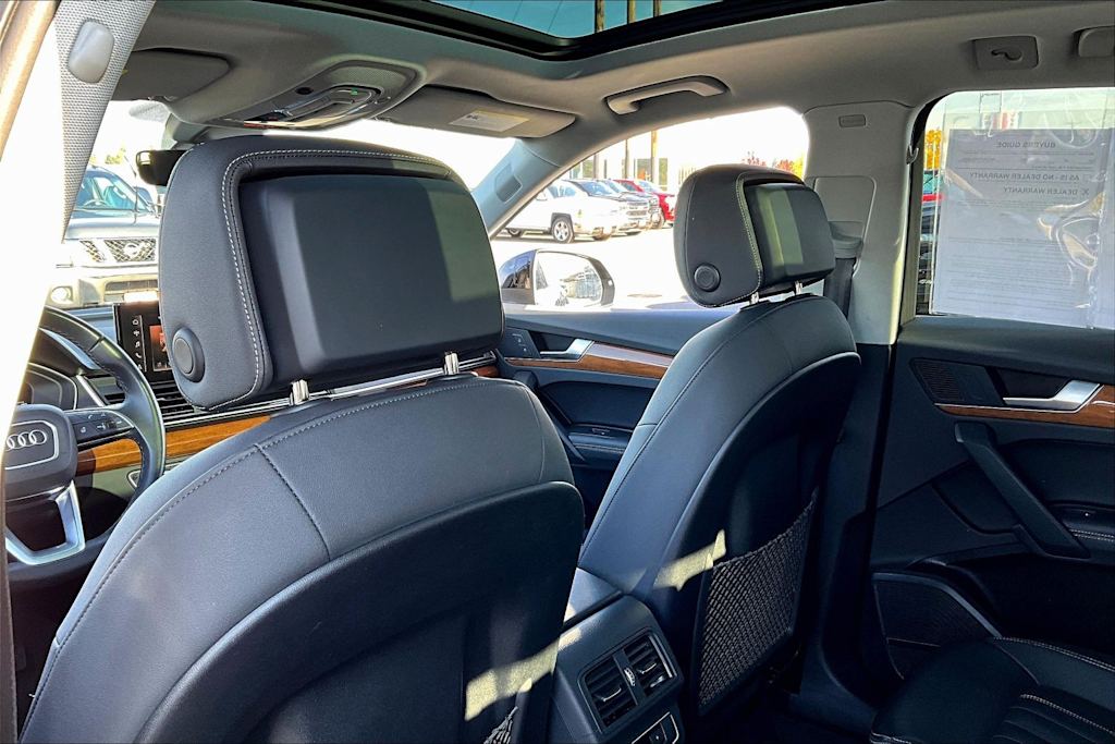 Thumbnail: 2023 Audi Q5 - 12