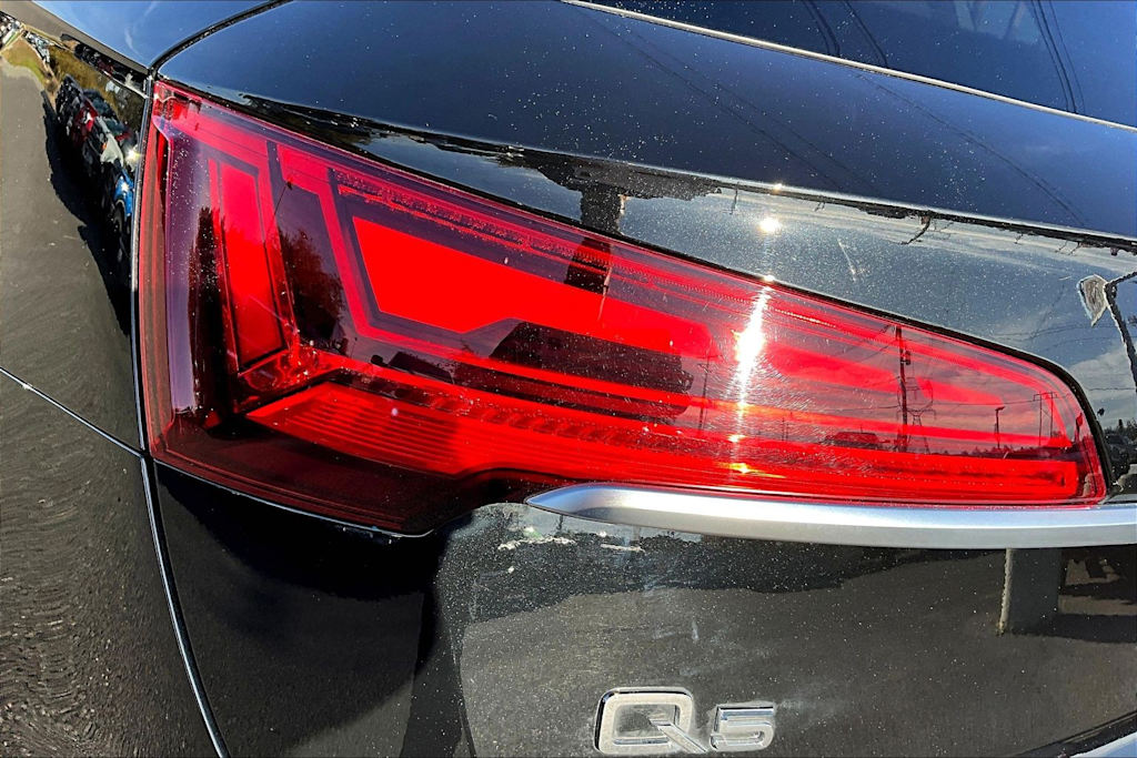 Thumbnail: 2023 Audi Q5 - 32