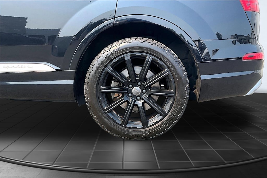 Thumbnail: 2017 Audi Q7 - 35