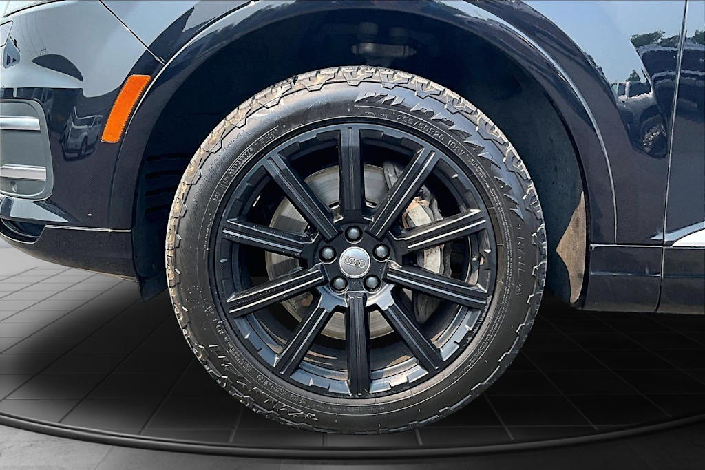 Thumbnail: 2017 Audi Q7 - 8