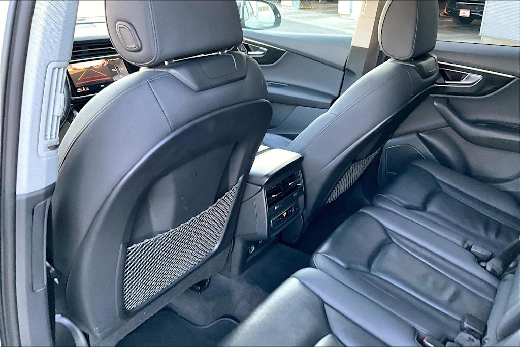 Thumbnail: 2022 Audi Q7 - 13