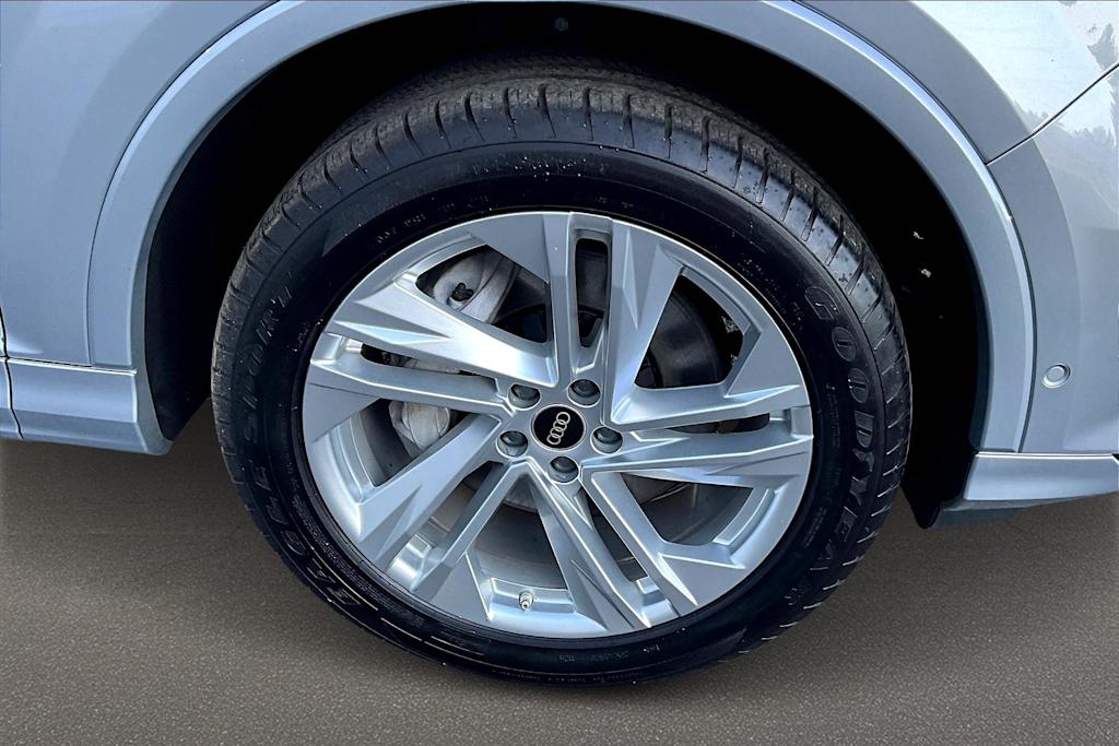 Thumbnail: 2022 Audi Q7 - 34