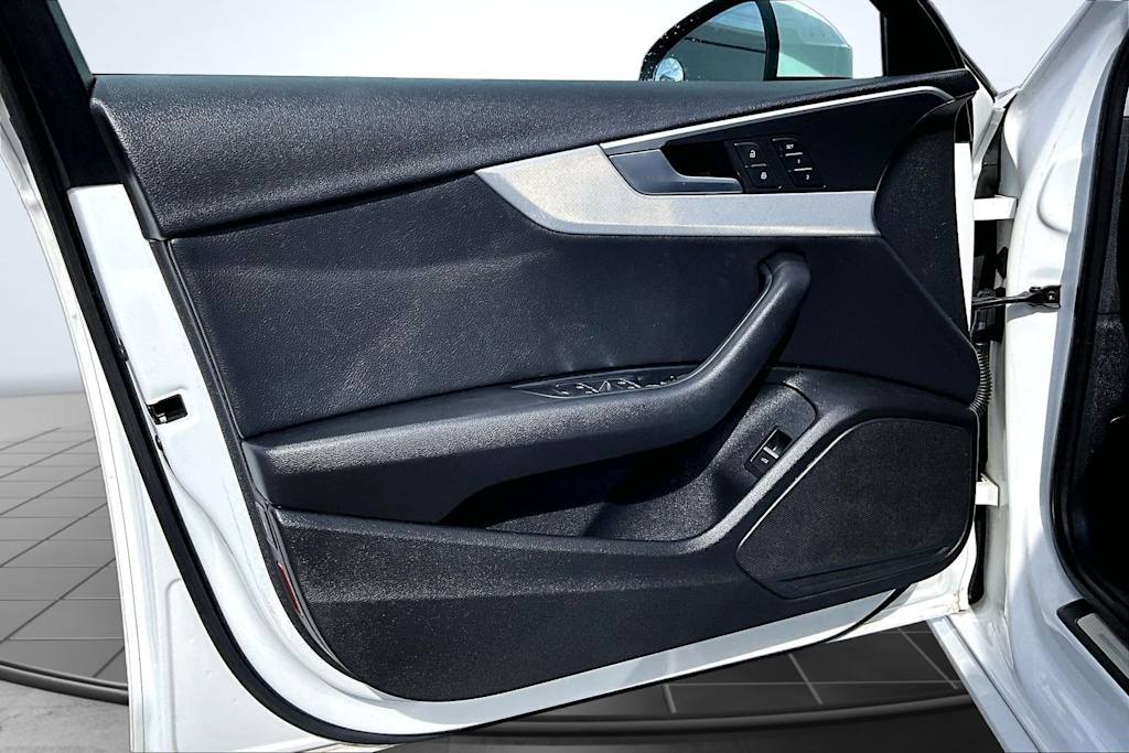 Thumbnail: 2017 Audi A4 - 28