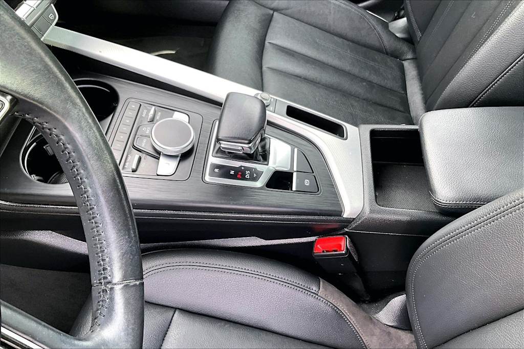 Thumbnail: 2017 Audi A4 - 17
