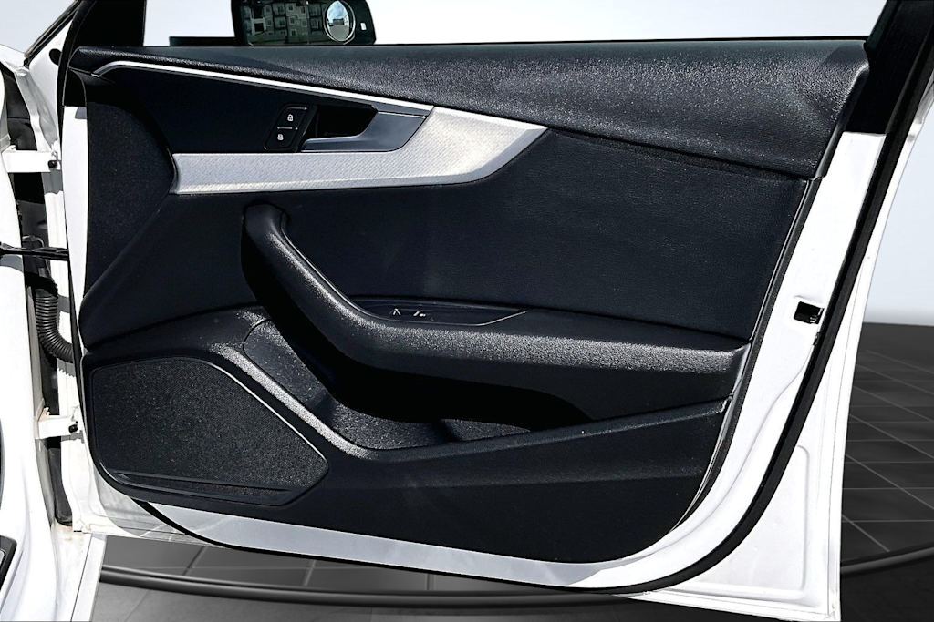 Thumbnail: 2017 Audi A4 - 29