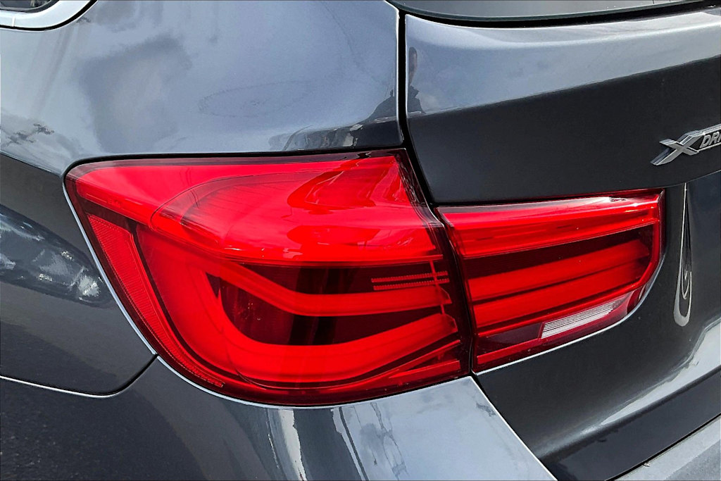 2017 BMW 3 Series 330xi 27