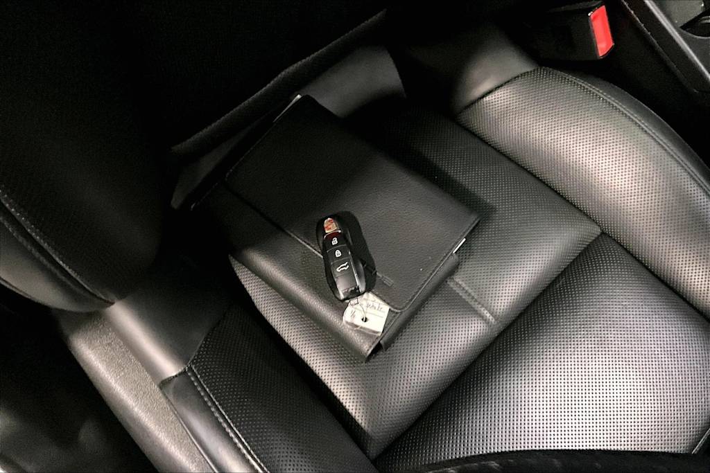 Thumbnail: 2020 Porsche Macan - 22