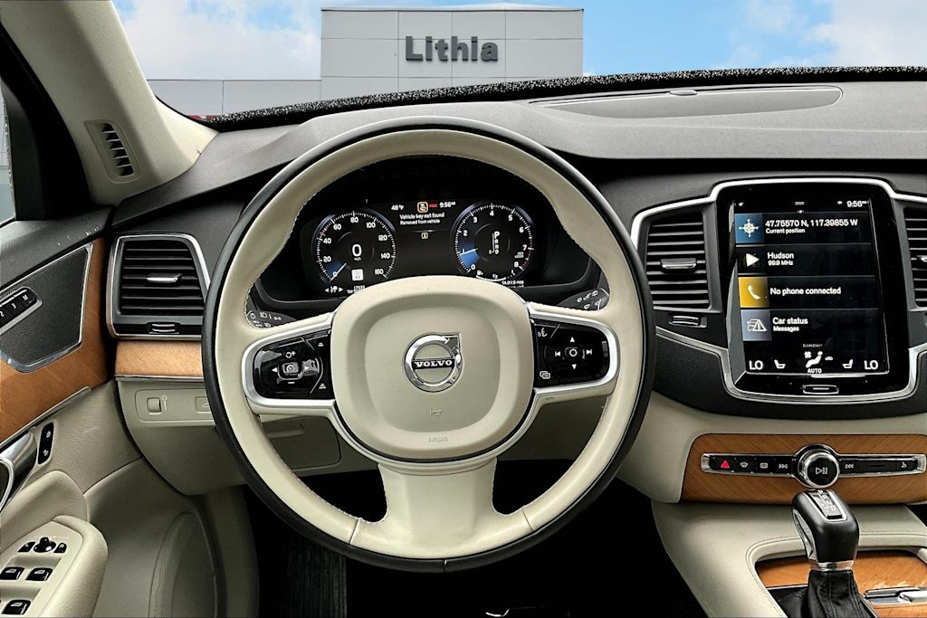 Thumbnail: 2022 Volvo XC90 - 14