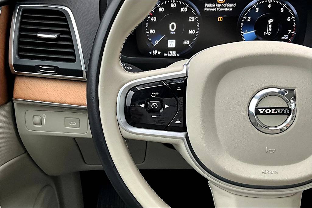 Thumbnail: 2022 Volvo XC90 - 26