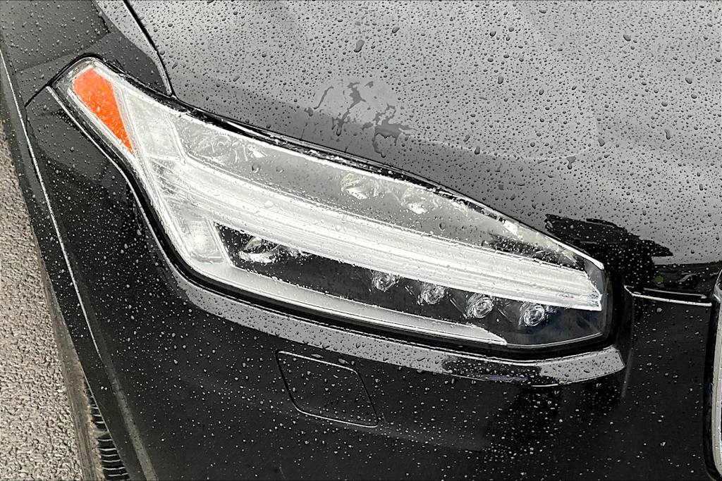 Thumbnail: 2022 Volvo XC90 - 31