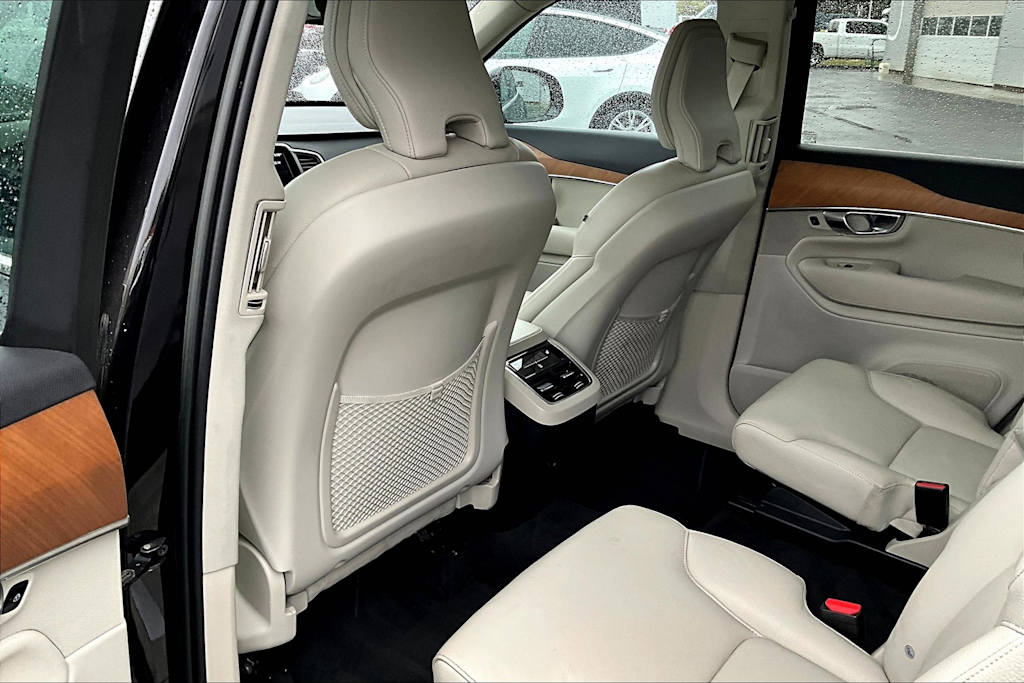 Thumbnail: 2022 Volvo XC90 - 13