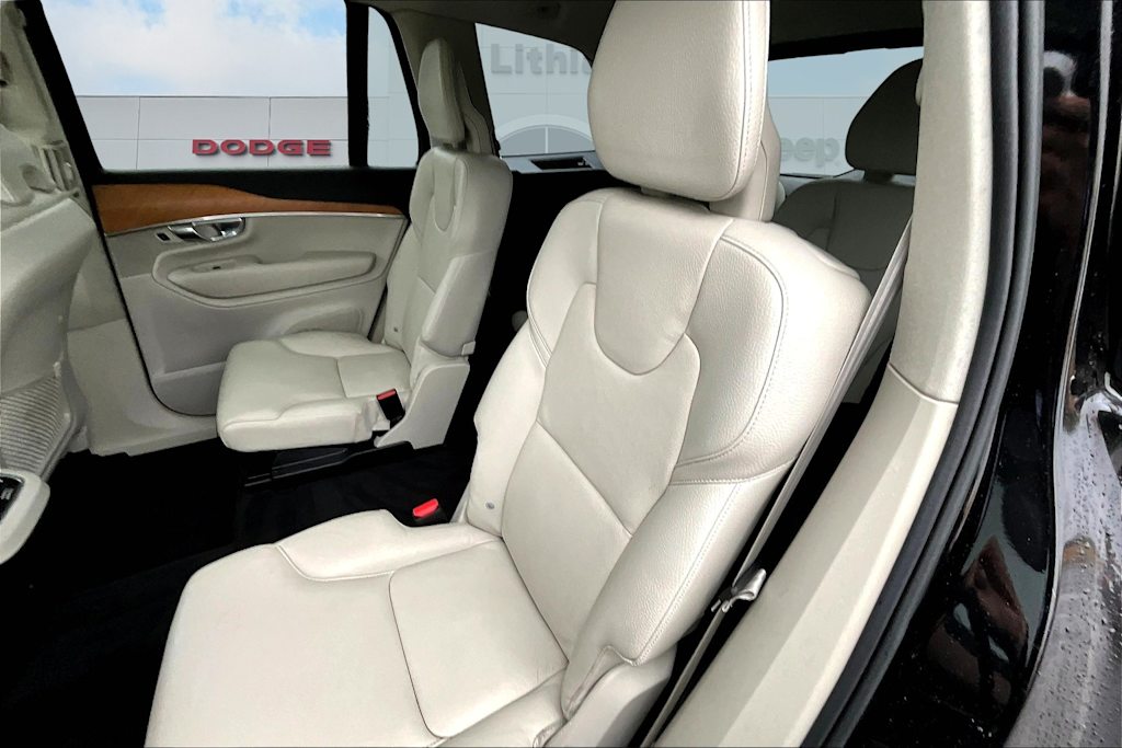 Thumbnail: 2022 Volvo XC90 - 12