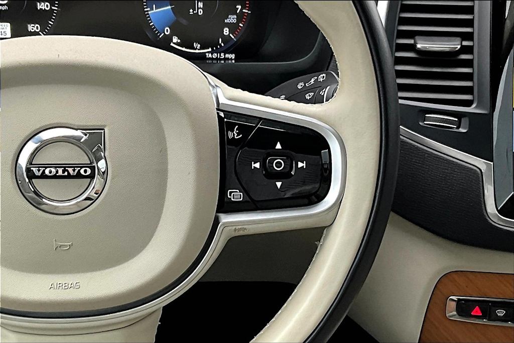 Thumbnail: 2022 Volvo XC90 - 27