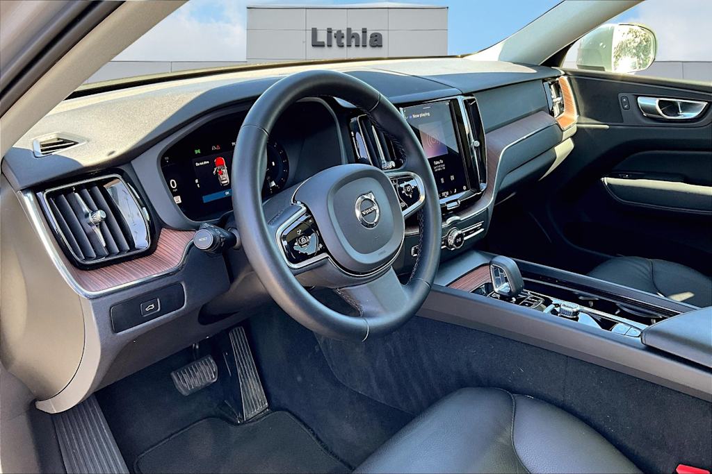2023 Volvo XC60 B5 Plus 13