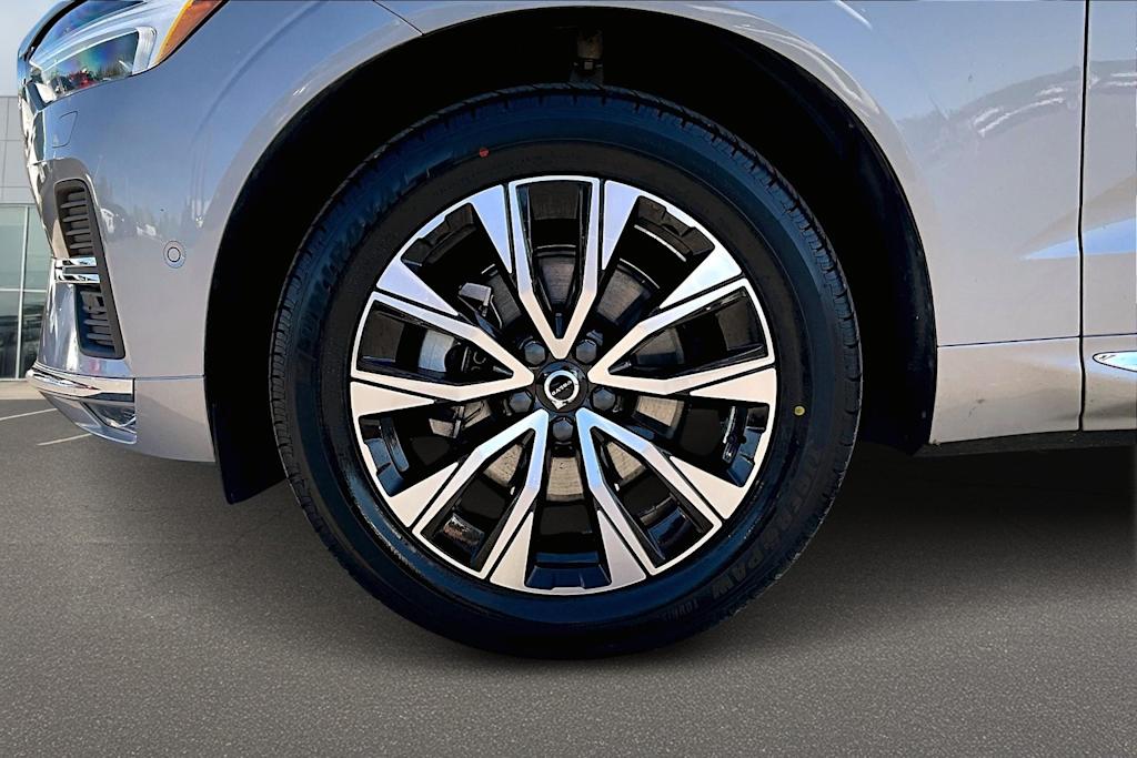 2023 Volvo XC60 B5 Plus 7