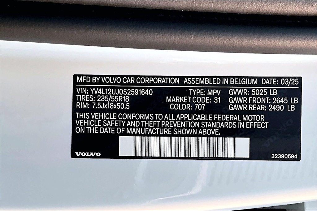Thumbnail: 2025 Volvo XC40 - 20