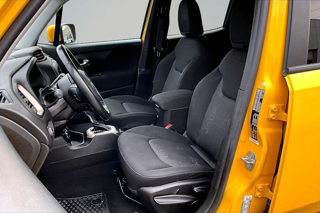 Thumbnail: 2017 Jeep Renegade - 11