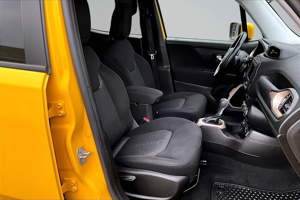 Thumbnail: 2017 Jeep Renegade - 22