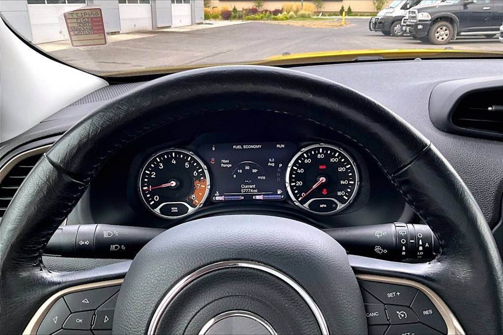 Thumbnail: 2017 Jeep Renegade - 18