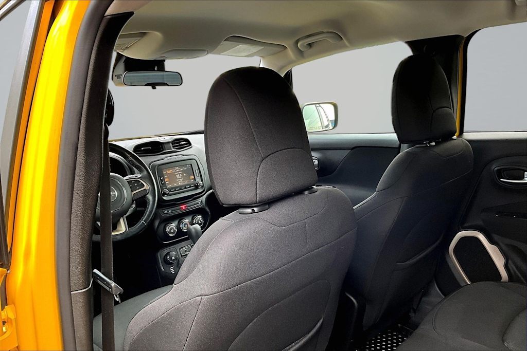 Thumbnail: 2017 Jeep Renegade - 12