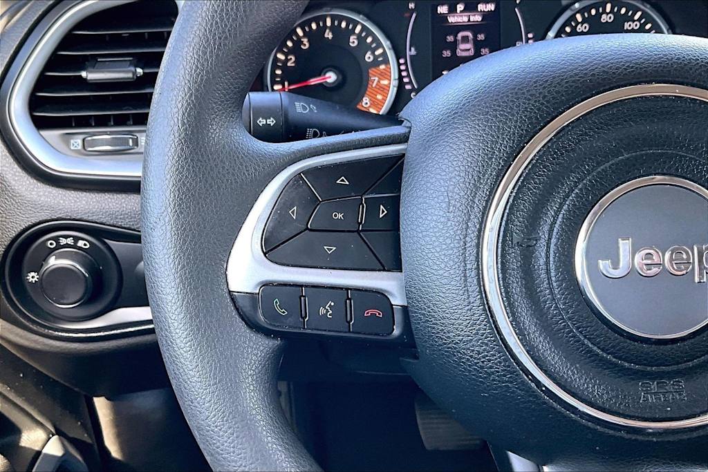 Thumbnail: 2021 Jeep Renegade - 25