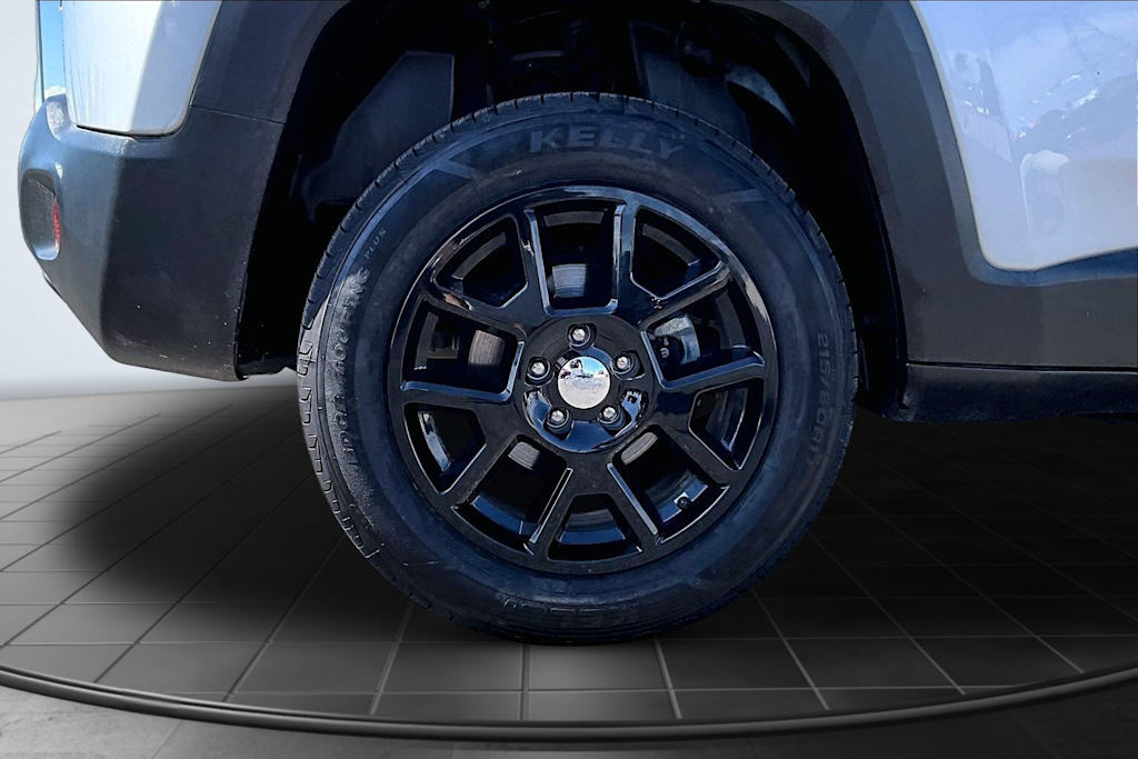 Thumbnail: 2021 Jeep Renegade - 35