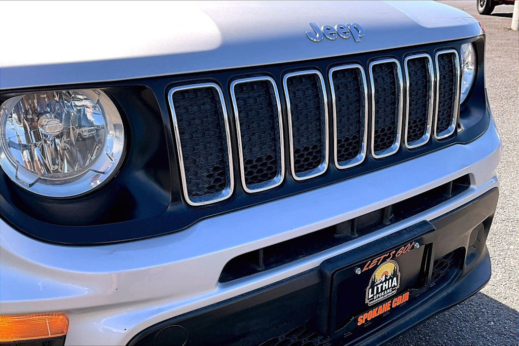 Thumbnail: 2021 Jeep Renegade - 33