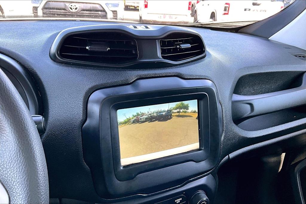 Thumbnail: 2021 Jeep Renegade - 27