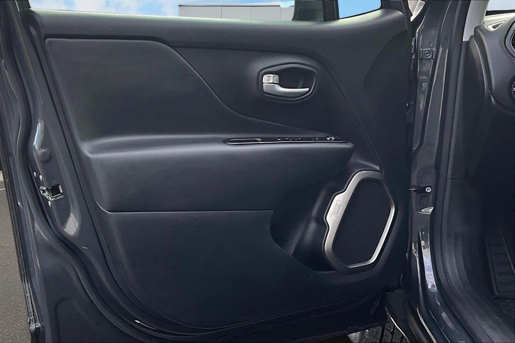 Thumbnail: 2023 Jeep Renegade - 28