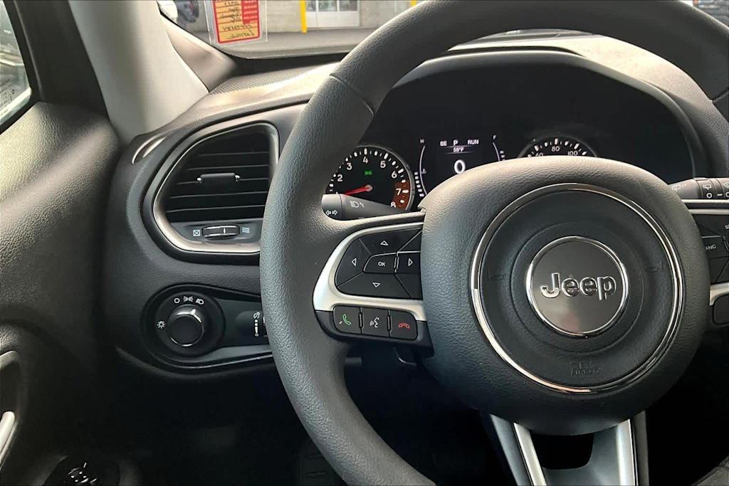 Thumbnail: 2023 Jeep Renegade - 26