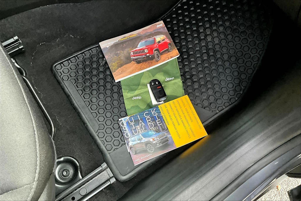 Thumbnail: 2023 Jeep Renegade - 20