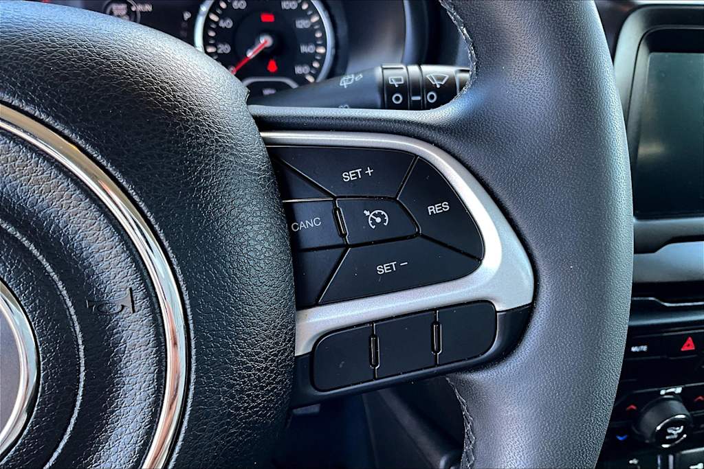 2021 Jeep Renegade Latitude 23