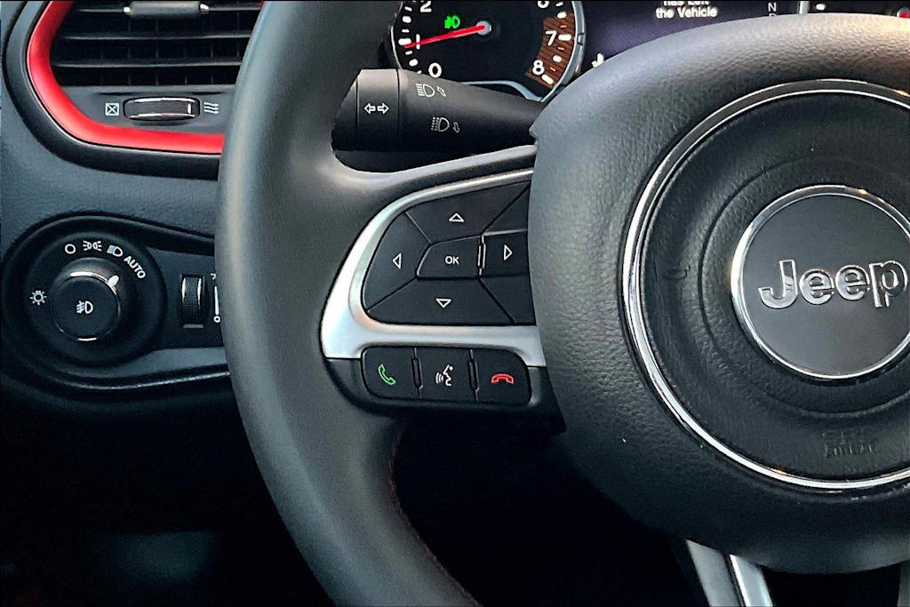 Thumbnail: 2023 Jeep Renegade - 25