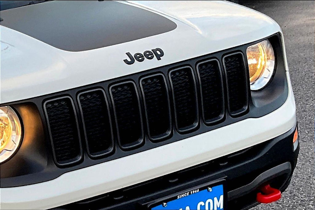 Thumbnail: 2023 Jeep Renegade - 33