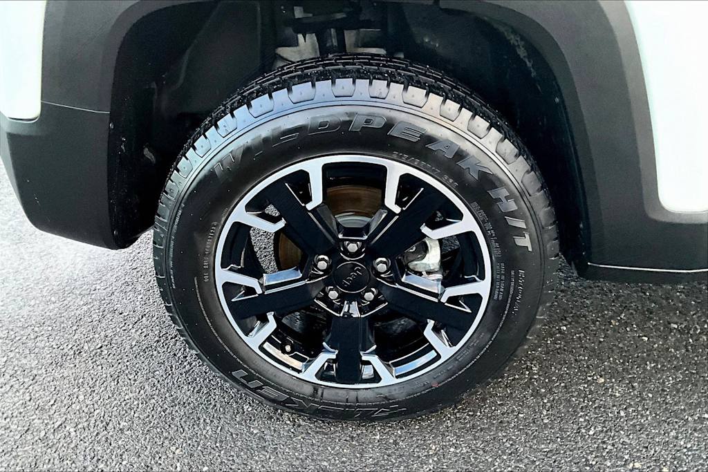 Thumbnail: 2023 Jeep Renegade - 35