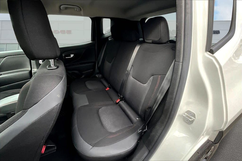 Thumbnail: 2023 Jeep Renegade - 19