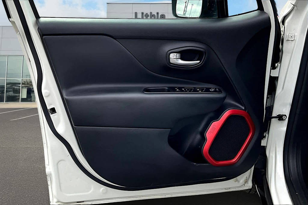 Thumbnail: 2023 Jeep Renegade - 27